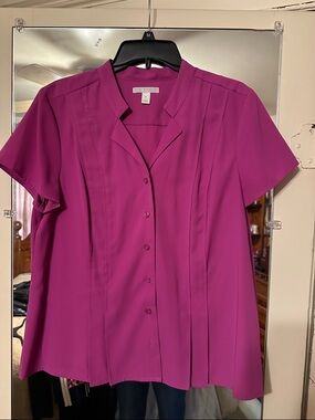 Dana Buchman Fuchsia Short Sleeve Button Front Top